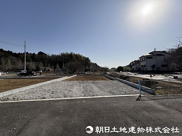 ＜現地＞同仕様の完成物件を現地と一緒にご見学いただけます。