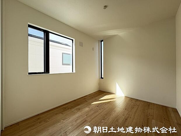 ＜洋室＞2階の洋室5帖です。