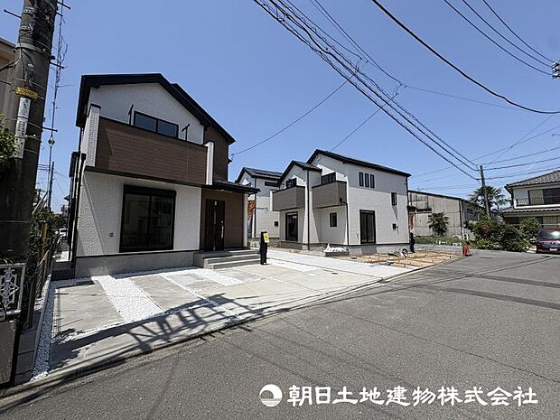 ＜外観＞交通量の少ない道路に面して小さいお子様がいらっしゃるご家族様にも安心いただけます。