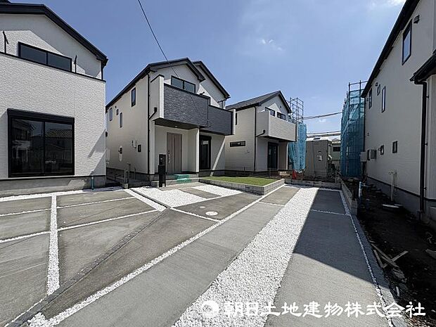 <カースペース>車縦列2台駐車可能です。