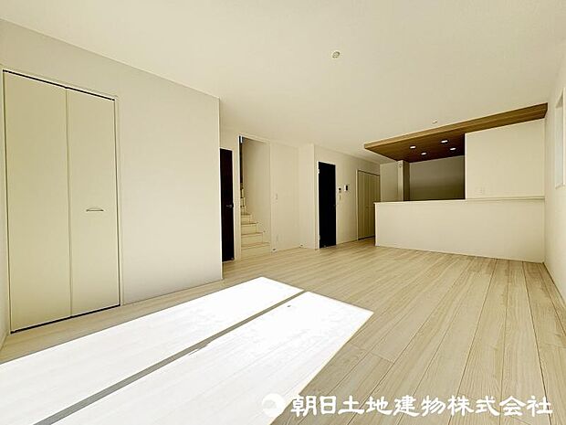 ＜ダイニング＞ＬＤＫ18.25帖で広々としています。