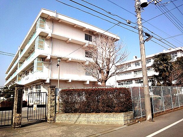忠生中学校まで約1870ｍ