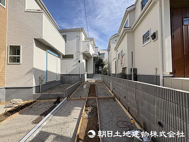 ＜カースペース＞車2台駐車可能です。