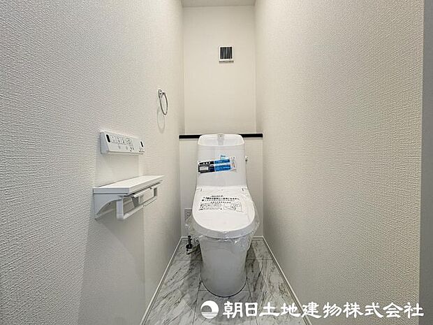 <トイレ>1階2階ウォッシュレット付きトイレです。