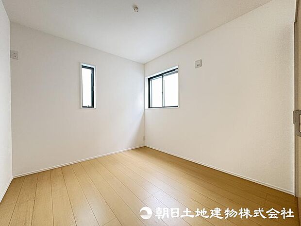 <洋室>2階に4部屋の洋室がありますので、お子様のお部屋も用意できます。