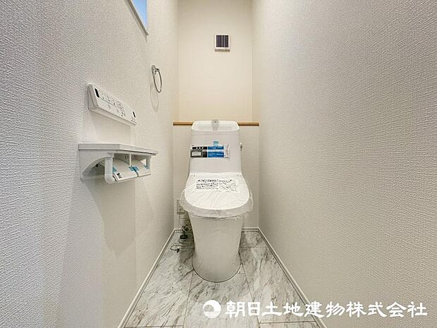 <トイレ>1階2階ウォッシュレット付きトイレです。