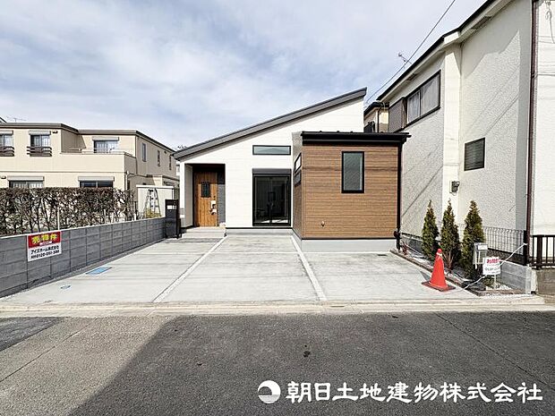 <カースペース>車並列2台駐車可能です。
