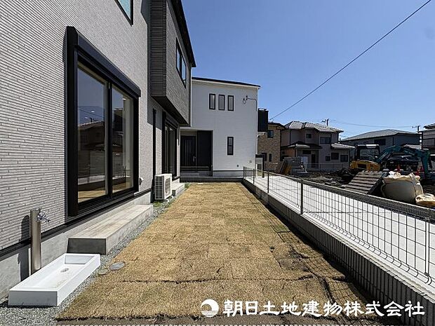 ＜お庭＞ガーデニングを楽しめるお庭も魅力です。