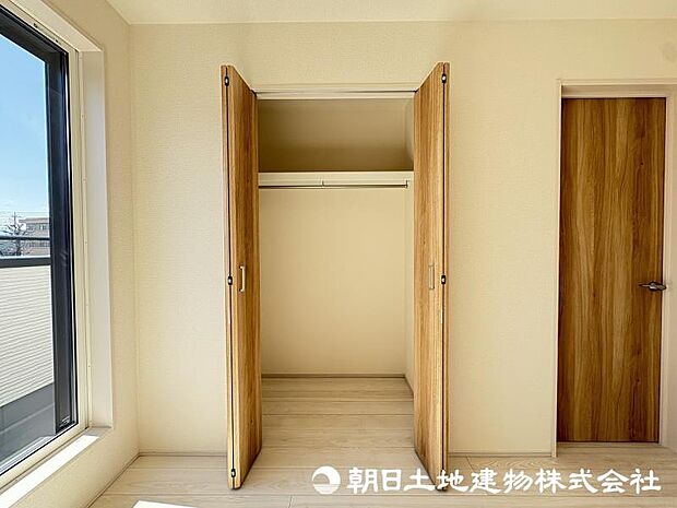 ＜収納＞各洋室にクローゼットがありお洋服をすっきりと収納できます。