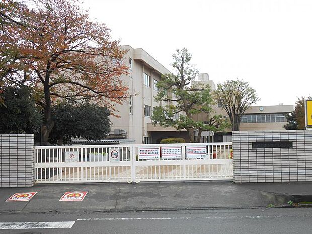 陽光台小学校まで約1120ｍ