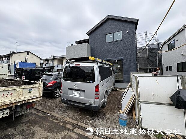 <現地>南西6m道路に面して陽当たり良好です。