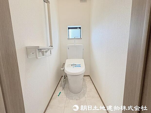<トイレ>1階2階ウォッシュレット付きトイレです。