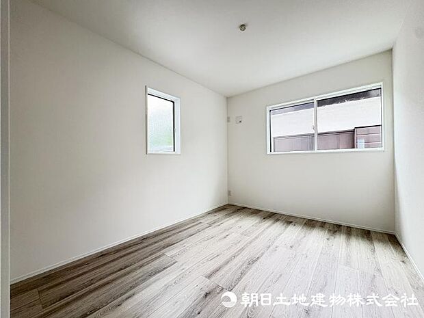 <洋室>2階に3部屋の洋室がありますので、お子様のお部屋も用意できます。