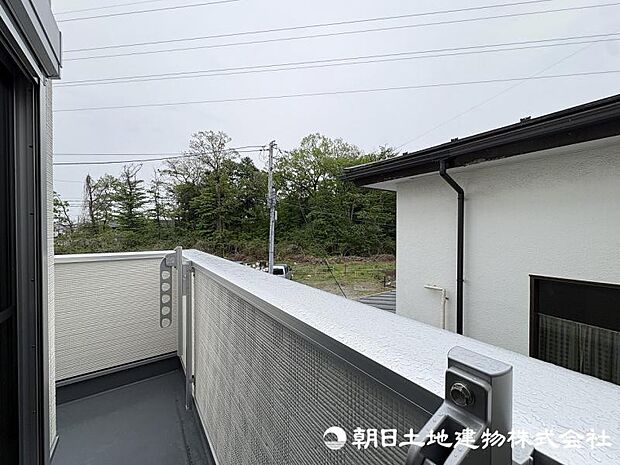 ＜バルコニー＞東南向きのＬ型バルコニーです。