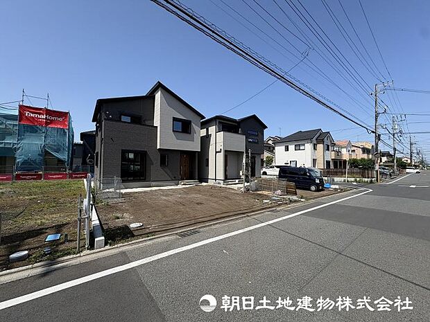 <外観>南道路に面して陽当たり良好です。