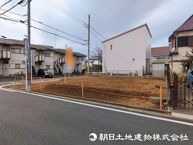 ＜現地＞お買い物に便利なスーパー徒歩5分です。