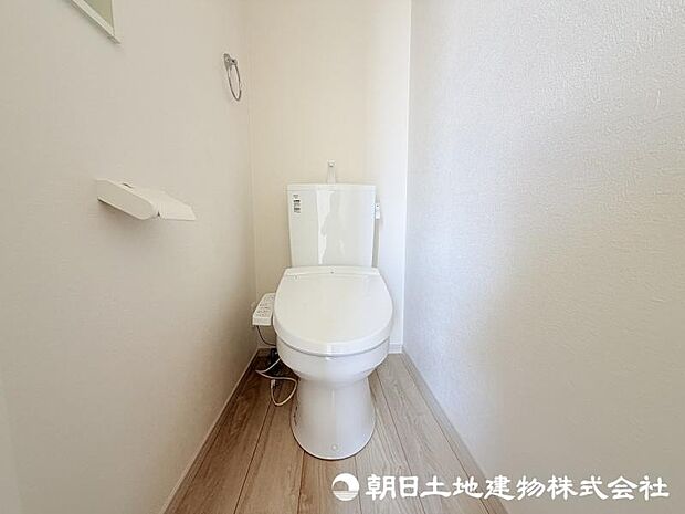 <トイレ>1階2階ウォッシュレット付きトイレです。