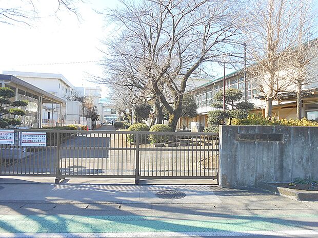 双葉小学校まで約580ｍ