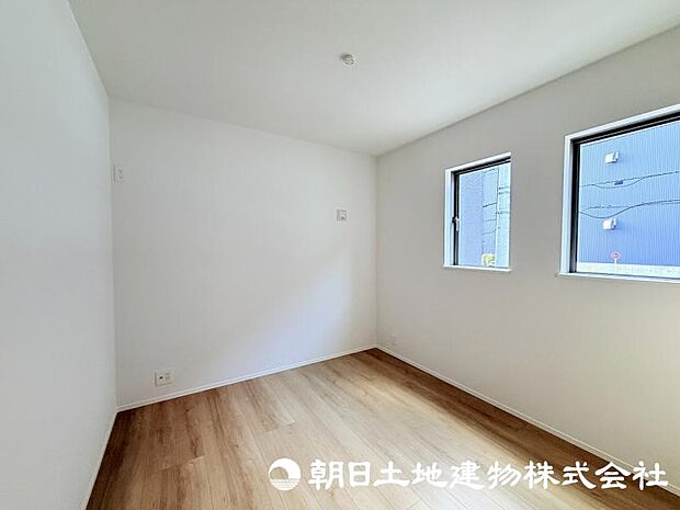 明るく快適な居室は、毎日の生活をより豊かにしてくれる場所。心地よい時間を過ごせる空間です。