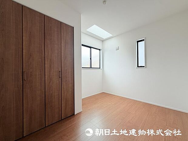 明るく快適な居室は、毎日の生活をより豊かにしてくれる場所。心地よい時間を過ごせる空間です。