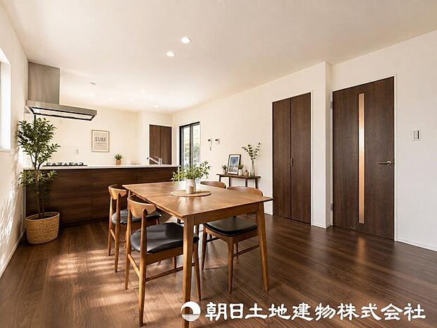 日々の暮らしの中心となるリビングは、居心地の良さと使いやすさを兼ね備えた空間です。家族との会話を楽しみながら、快適な時間を過ごせます。