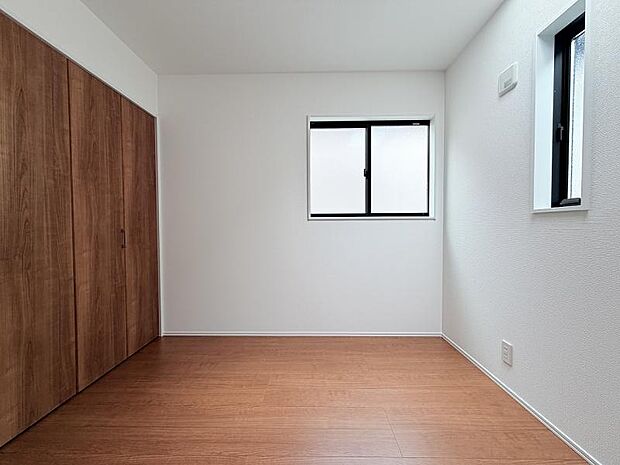 明るく快適な居室は、毎日の生活をより豊かにしてくれる場所。心地よい時間を過ごせる空間です。