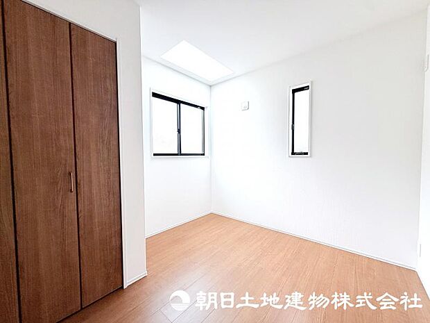 明るく快適な居室は、毎日の生活をより豊かにしてくれる場所。心地よい時間を過ごせる空間です。