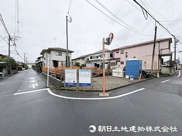 <現地>シューズインクロークやパントリー、納戸等の収納も豊富です。