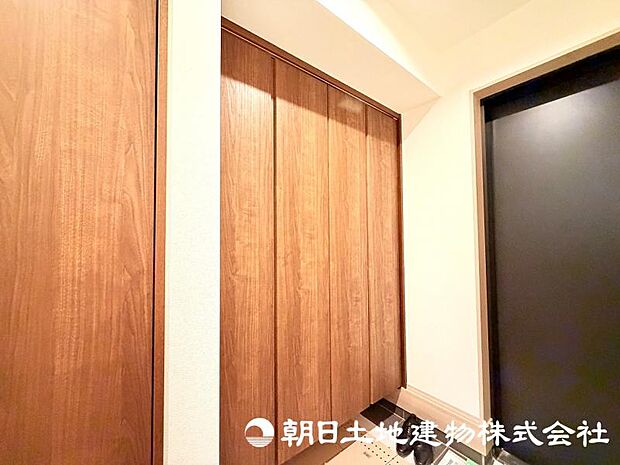収納力のある住まいは、室内をすっきり保ちやすく、快適でゆとりある暮らしにつながります。