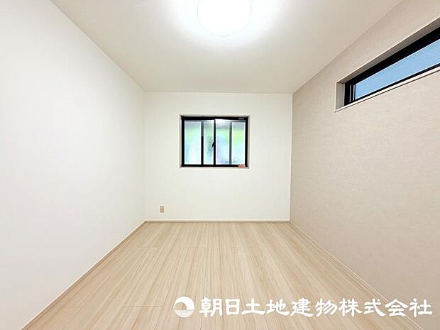住まう方の生活スタイルに合わせて自由に使える居室。家具やインテリアで自分らしい空間づくりを楽しめます。