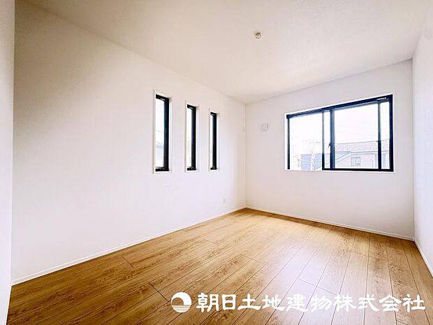 明るく快適な居室は、毎日の生活をより豊かにしてくれる場所。心地よい時間を過ごせる空間です。