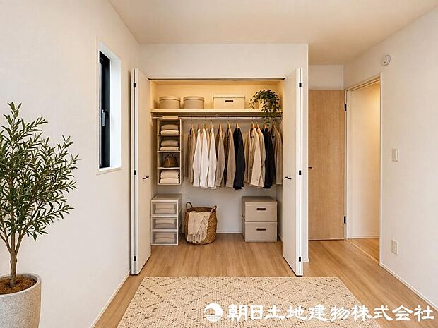 <収納>各洋室にクローゼットがありお洋服やお荷物をすっきりと収納できます。