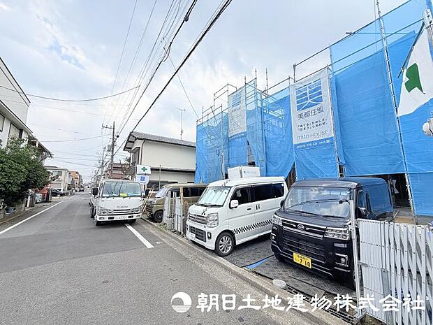 ＜現地＞区画整理地内の幅員6ｍ道路に面していますので、車のすれ違いも楽にできます。