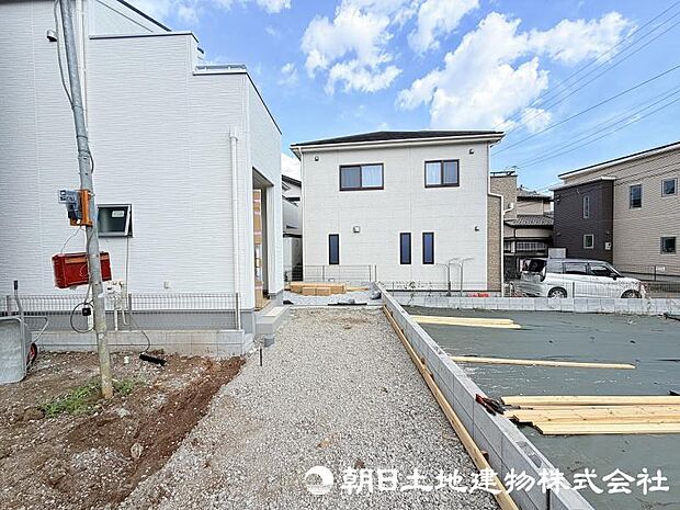 <現地>同仕様の完成物件を現地と一緒にご見学いただけます。
