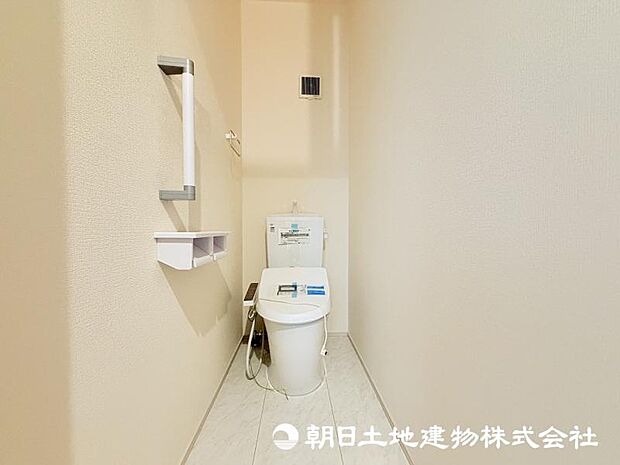 ＜トイレ＞1階2階ウォシュレット付トイレで快適です。