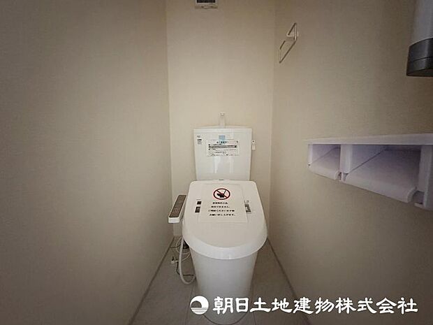 <トイレ>1階2階ウォッシュレット付きトイレです。