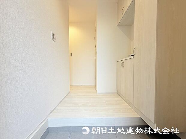 <玄関>靴を整理整頓できるシューズボックス付きです。