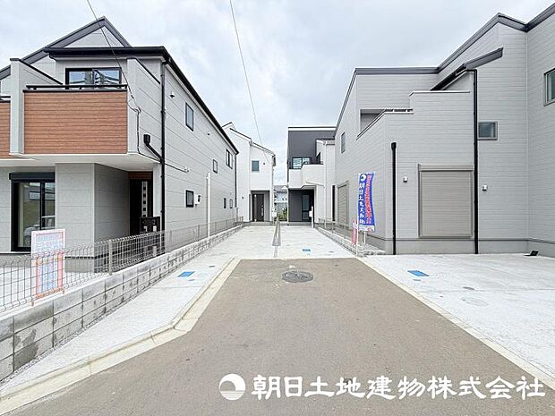 <カースペース>カースペースには車縦列2台駐車可能です。