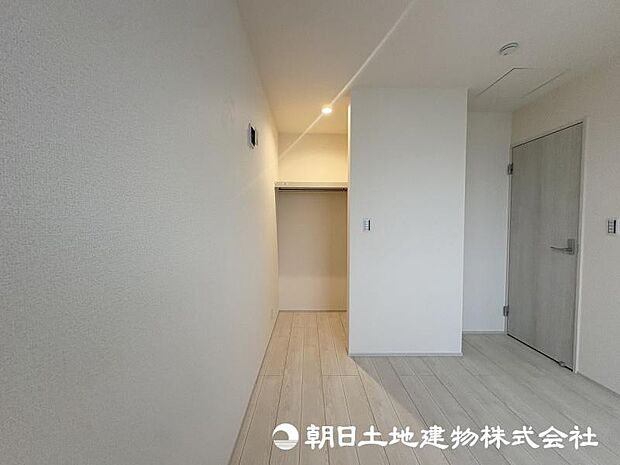 ＜収納＞ご夫婦で使えるウォークインクローゼットがあり便利です。