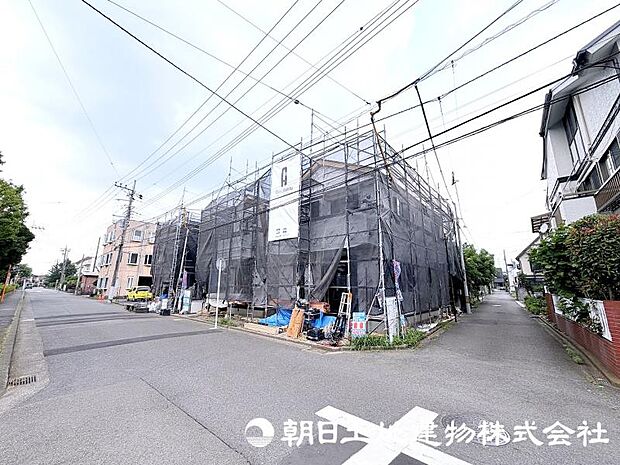 建築中だからこそ感じられる、完成までの期待感を楽しめる物件です。住まいの完成後は、街並みに調和した新しい暮らしが始まります。