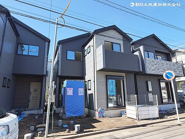 <現地>東南道路に面して陽当たり良好です。
