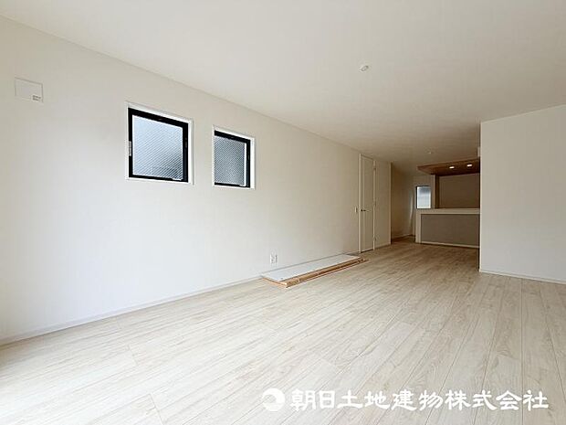＜リビング＞広々としているＬＤＫ20帖でお寛ぎいただけます。