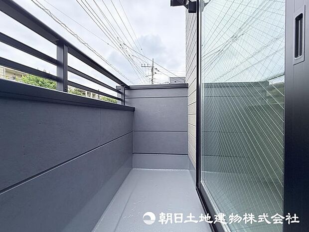 ＜バルコニー＞東南向きで陽当たり良好です。