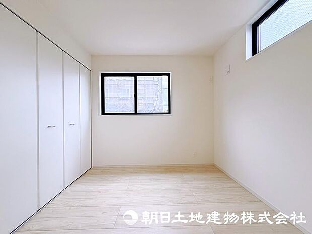 明るく快適な居室は、毎日の生活をより豊かにしてくれる場所。心地よい時間を過ごせる空間です。