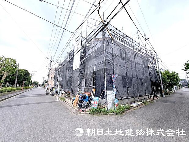建築中だからこそ感じられる、完成までの期待感を楽しめる物件です。住まいの完成後は、街並みに調和した新しい暮らしが始まります。