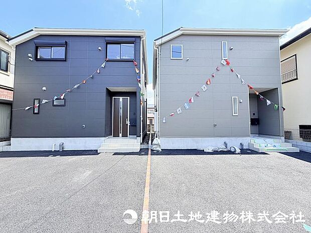 <カースペース>ゆとりのカースペースには車並列3台駐車可能です。