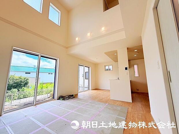 <外観>室内でお洗濯物が干せるホスクリーンや食洗機等の充実した設備も魅力です。