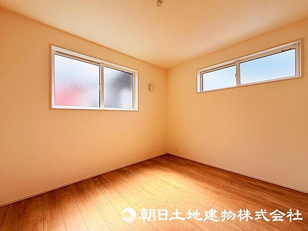 明るく快適な居室は、毎日の生活をより豊かにしてくれる場所。心地よい時間を過ごせる空間です。