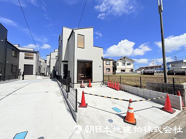 <カースペース>車2台駐車可能です。