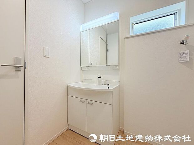 <洗面室>1階に水回りが集中している使いやすい間取りです。